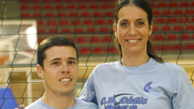 David Sánchez y Lorena Weber, entrenadores de los dos equipos.