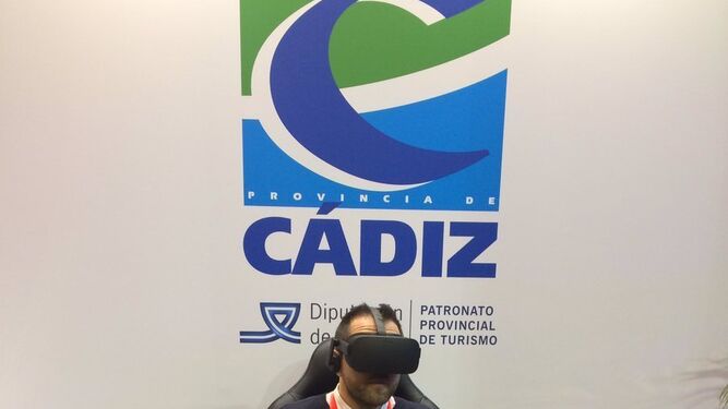 Las gafas de realidad virtual que presentó ayer la Diputación.
