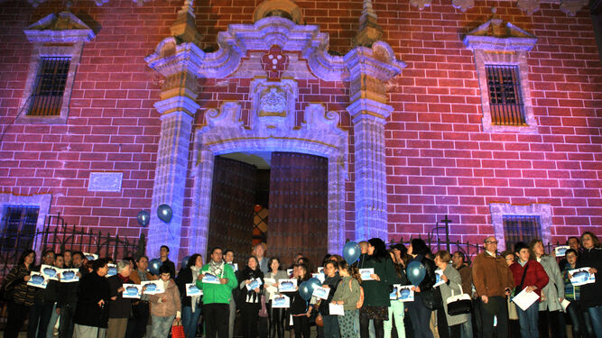 Acto institucional celebrado a las puertas del principal templo isleño por el Día Mundial del Autismo.
