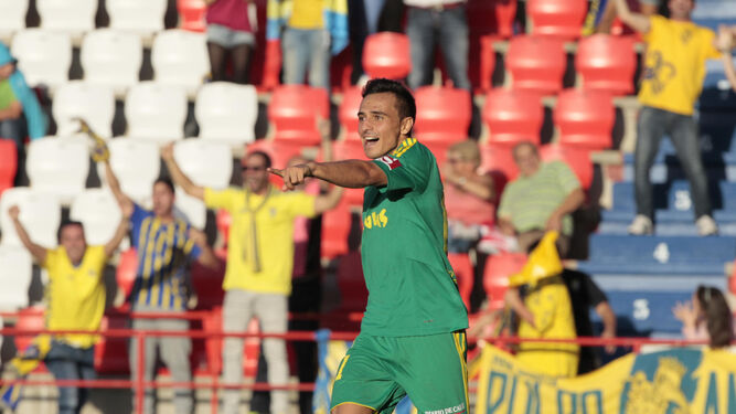 Álvaro García celebra el gol decisivo que marcó en el campo del Lugo en la primera vuelta.