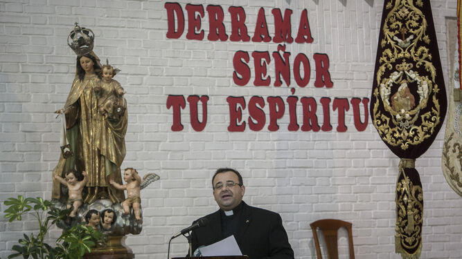 El pregonero de las Glorias, David Gutiérrez Domínguez, ayer en la capilla de las Carmelitas.