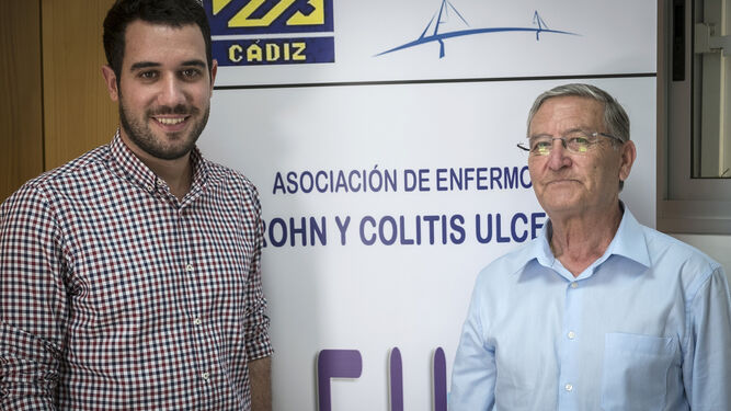 De izquierda a derecha, Pablo Bella y Fernando Criado en la sede de la asociación.