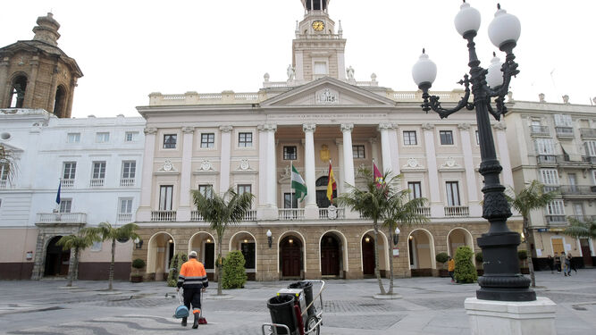 Fachada de la sede del Ayuntamiento de Cádiz.