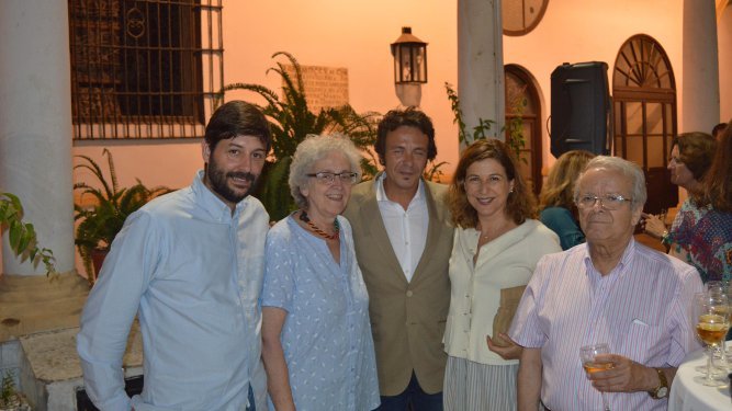 Fabián Santana, Soledad Gallego-Díaz, el alcalde José María González, Ana Romero e Ildefonso Marqués.