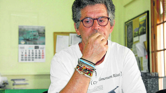 Juan Clavero, ayer en la Delegación de Diario de Cádiz en El Puerto, durante la entrevista.