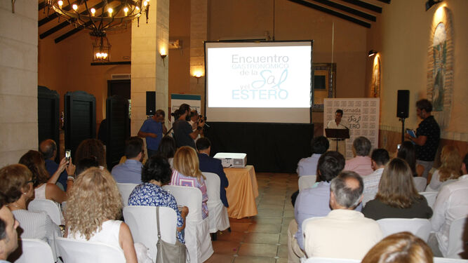 Una imagen de la presentación que tuvo lugar ayer en las bodegas 'El Cortijo', donde se celebrará el encuentro.