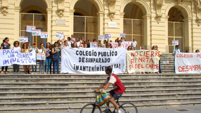 Protesta de las ampas de los antiguos colegios de Defensa, en 2015.