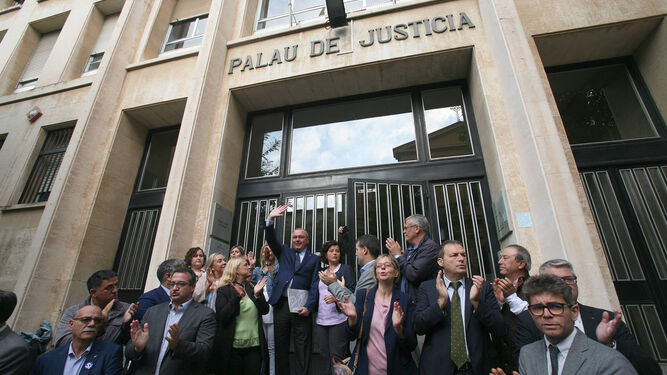 Carles Pellicer, a las puertas del Palau de la Justicia