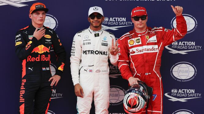 Max Verstappen, Lewis Hamilton y Kimi Raikkonen, tras la sesión de clasificación para el Gran Premio de Malasia.