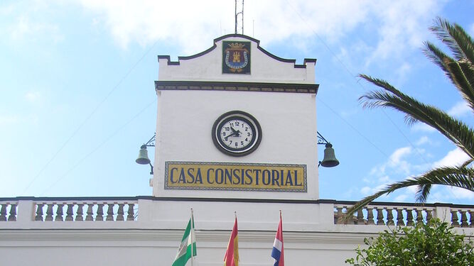 Imagen de archivo de la fachada del Ayuntamiento de Tarifa.