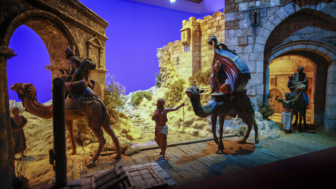 Los Reyes Magos al encuentro del Niño Jesús tras haber cruzado la recreación de la Puerta de los Leones de Jerusalén.