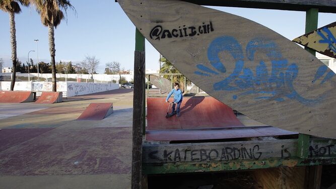 'Skate park' que se levanta junto al centro cívico Hermana Cristina, cuyas instalaciones serán renovadas.