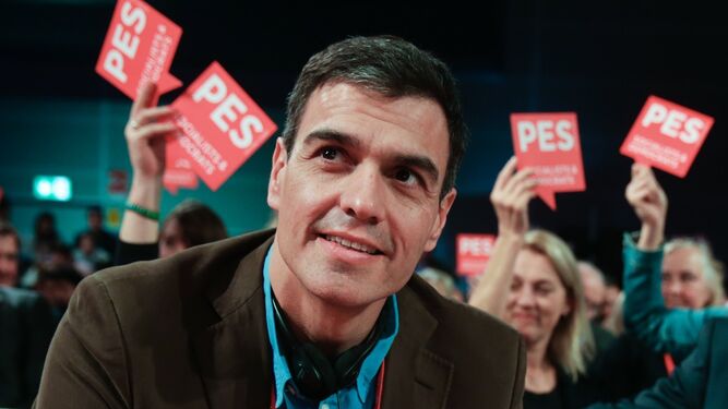 El líder del PSOE, Pedro Sánchez, en un acto de los socialistas portugueses celebrado en Lisboa el 1 de diciembre.