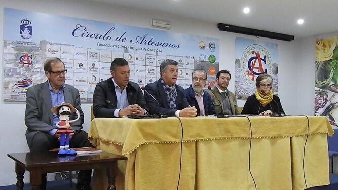 La presentación de la Iniciativa Ciudadana 2019-2022 de Sanlúcar se llevó a cabo en el Círculo de Artesanos.