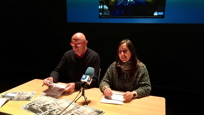 María Eugenia Lara y Antonio Ahúcha, en el Teatro Municipal presentando el ciclo de cine Cinemateca Invierno 2018.