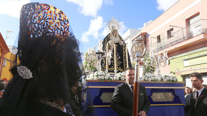 Primera salida procesional de la Virgen de las Angustias, en 2016.