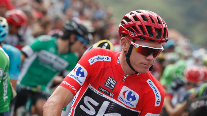 Chris Froome, vestido de líder de la Vuelta de 2017, en la que dio positivo.