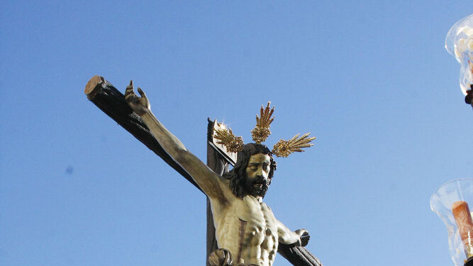 El Santísimo Cristo de la Misericordia, nada más salir en la tarde de ayer de la Basílica Menor.