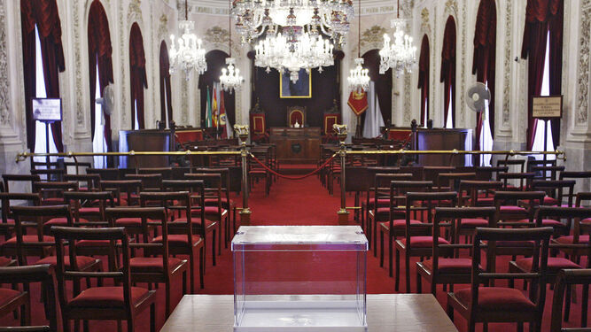 El salón de plenos del Ayuntamiento de Cádiz.