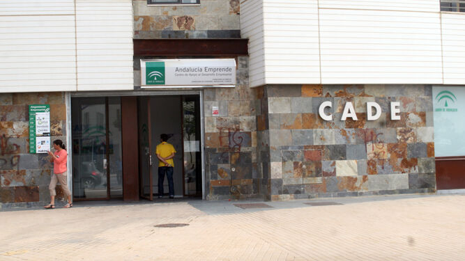 Imagen de archivo de la entrada a una de las sedes andaluzas del CADE.