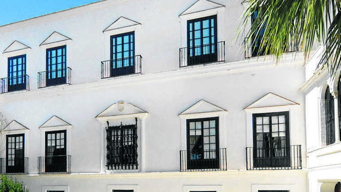 Una vista exterior del Palacio Ducal de Medina Sidonia.