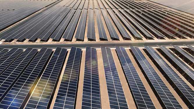 Recreación del campo solar que se construirá en Dubai
