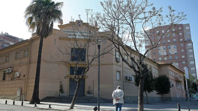 Fachada de la sección de la Audiencia Provincial en Algeciras.