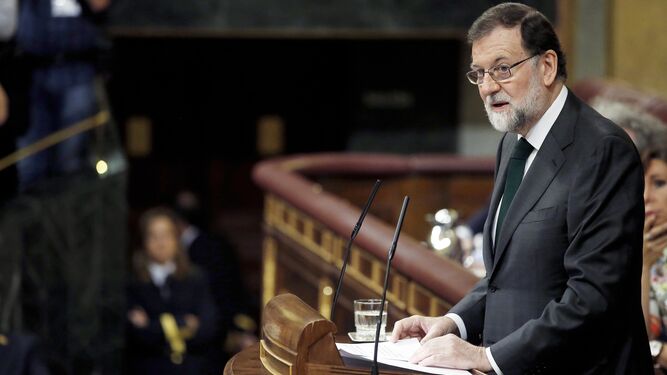 Rajoy interviene ante los diputados.