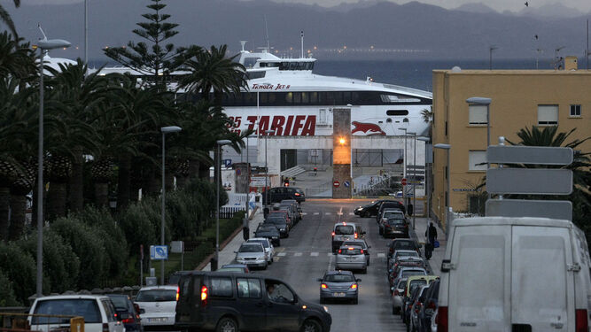 Vial de acceso al puerto de Tarifa, donde sucedieron los hechos.