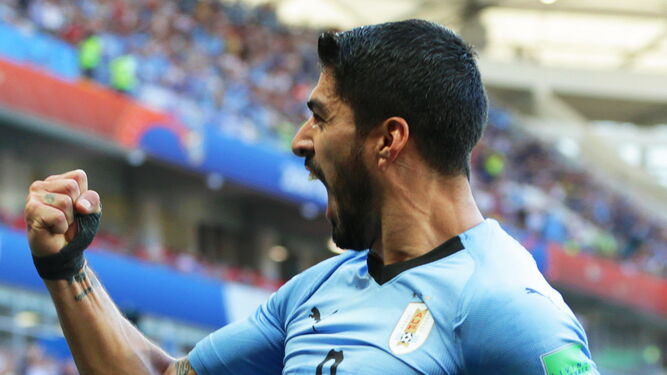 Luis Suárez celebra el gol ante Arabia Saudí