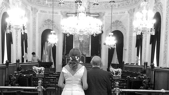 Una boda civil en el Ayuntamiento de Cádiz en 2002.