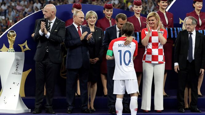 Modric, pequeño gigante, mejor jugador del Mundial