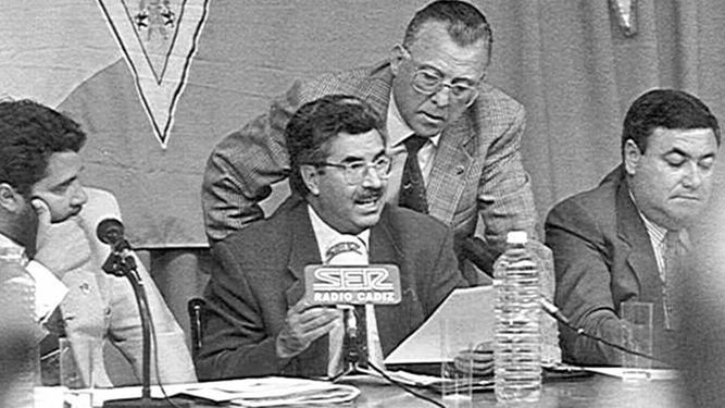 1993 hace 25 añosIrigoyen y el 'grupo de Madrid', al frente del Cádiz SAD