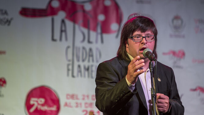 El cantaor Manolo de Santa Cruz, durante la actuación que abrió La Isla Ciudad Flamenca.