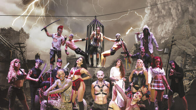 El elenco de actores y actrices de El Circo Rojo, que a partir de hoy estará en Cádiz con el espectáculo ‘Killerland’.