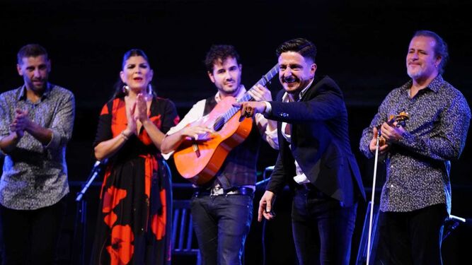 Palomar brilló junto al sexteto en el II Estival Flamenco.