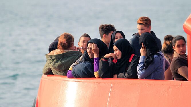 Algunos de los 259 inmigrantes que este jueves viajaban a bordo de siete pateras.