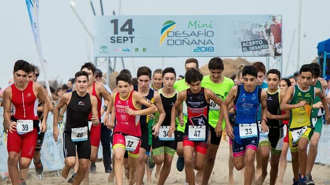 El triatlón Desafío Doñana, para pequeños         y mayores