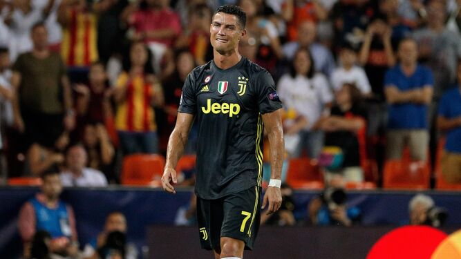 Ronaldo, llorando tras ser expulsado.