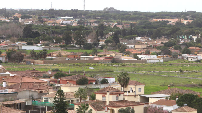 Vista de una zona del extrarradio del municipio chiclanero sin agua potable ni alcantarillado.