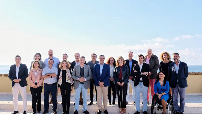 Los miembros de la candidatura del PP para las elecciones andaluzas.