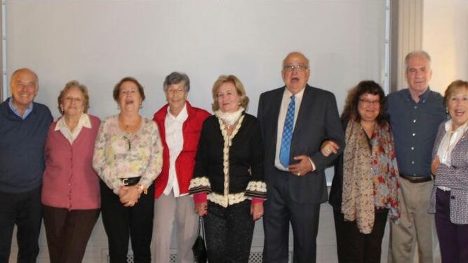 Jaime Rocha, Teresa, Aurora Abreu, Dolores Romero-Abreu, Pilar Bensusan, Joaquín Abreu, Marta y Carlos Benjumeda y Teresa Abreu.
