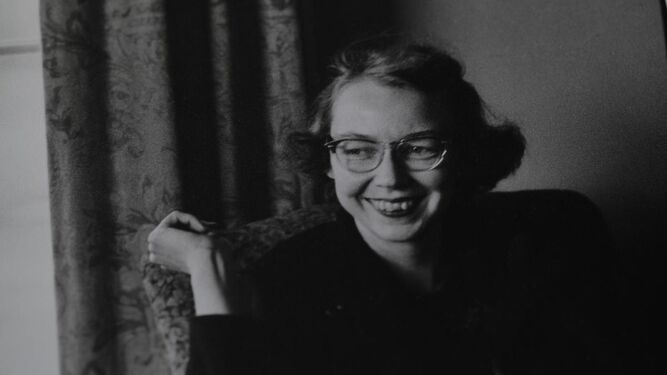 La escritora estadounidense Flannery O’Connor (Savannah, Georgia, 1925-1964).