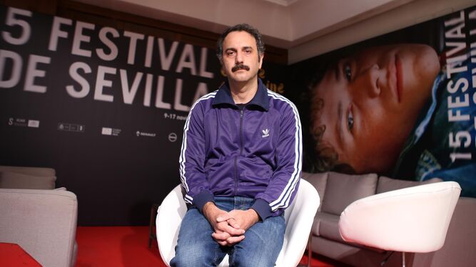El director Babis Makridis, antes de la rueda de prensa de 'Pity'.