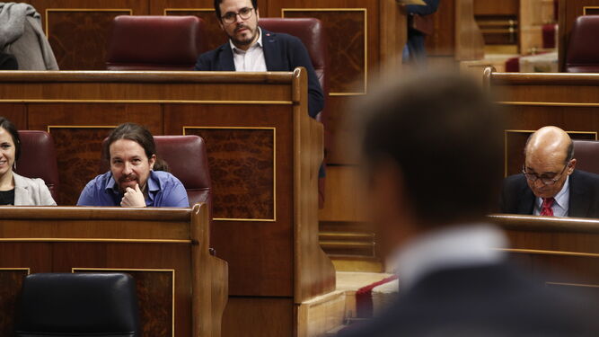 Pablo Iglesias y el coordinador federal de IU,  Alberto Garzón, este miércoles en el Congreso de los Diputados.