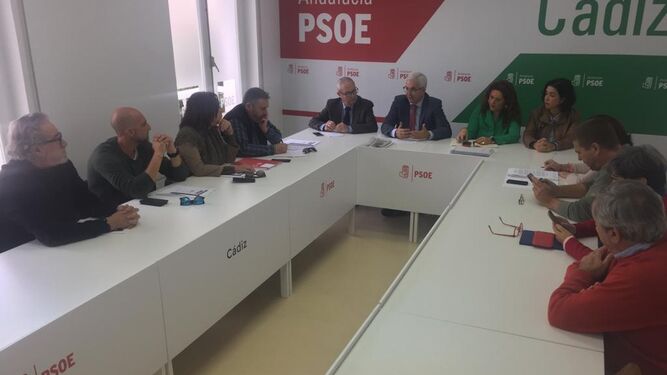 Encuentro de representantes del PSOE con los sindicatos esta mañana.
