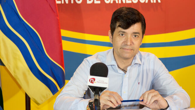 El delegado municipal de Educación, Juan Oliveros.