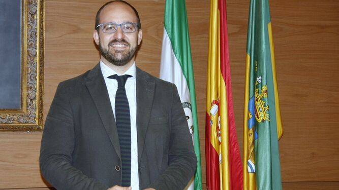 Germán Beardo ( PP) denuncia el uso partidista de la Alcaldía por parte de Izquierda Unida.