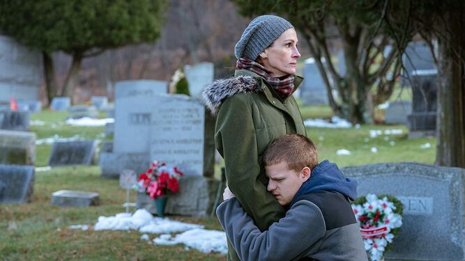 Julia Roberts y Lucas Hedges interpretan a madre e hijo en esta película.