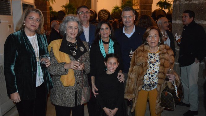 Marta López de Ayala, Reyes de la Paz, Silvia Sáenz de Santamaria, Ángel y Manolo Cervera y Rosa Saez.